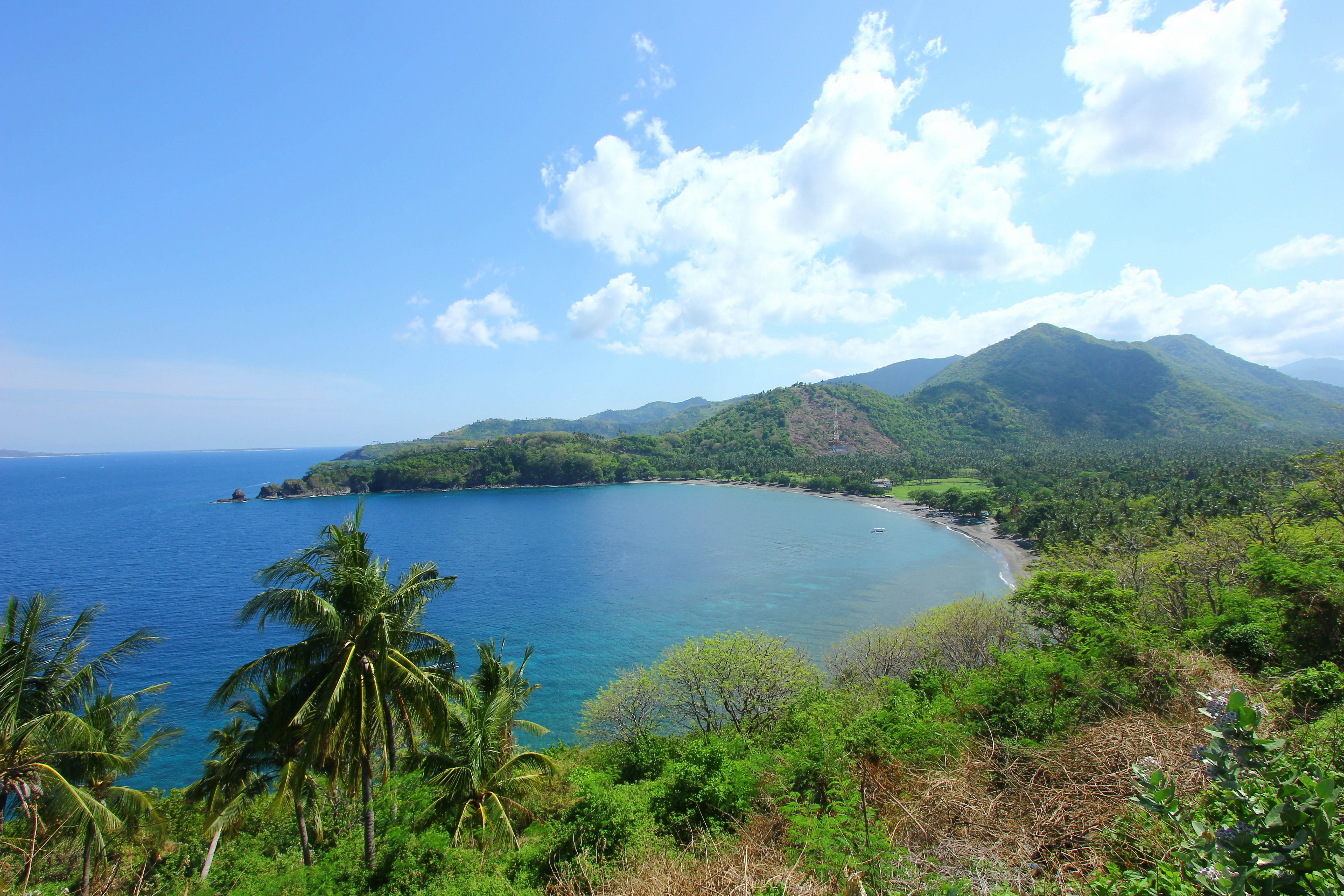 Lombok default. Остров ломбок индонезия. Остров ломбок. Остров мандалика в индонезии. Lombok default.