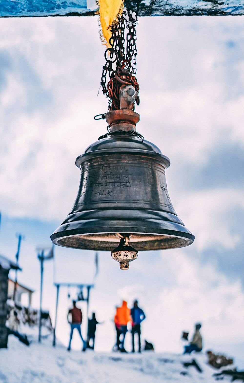 lampada a sospensione nera e argento