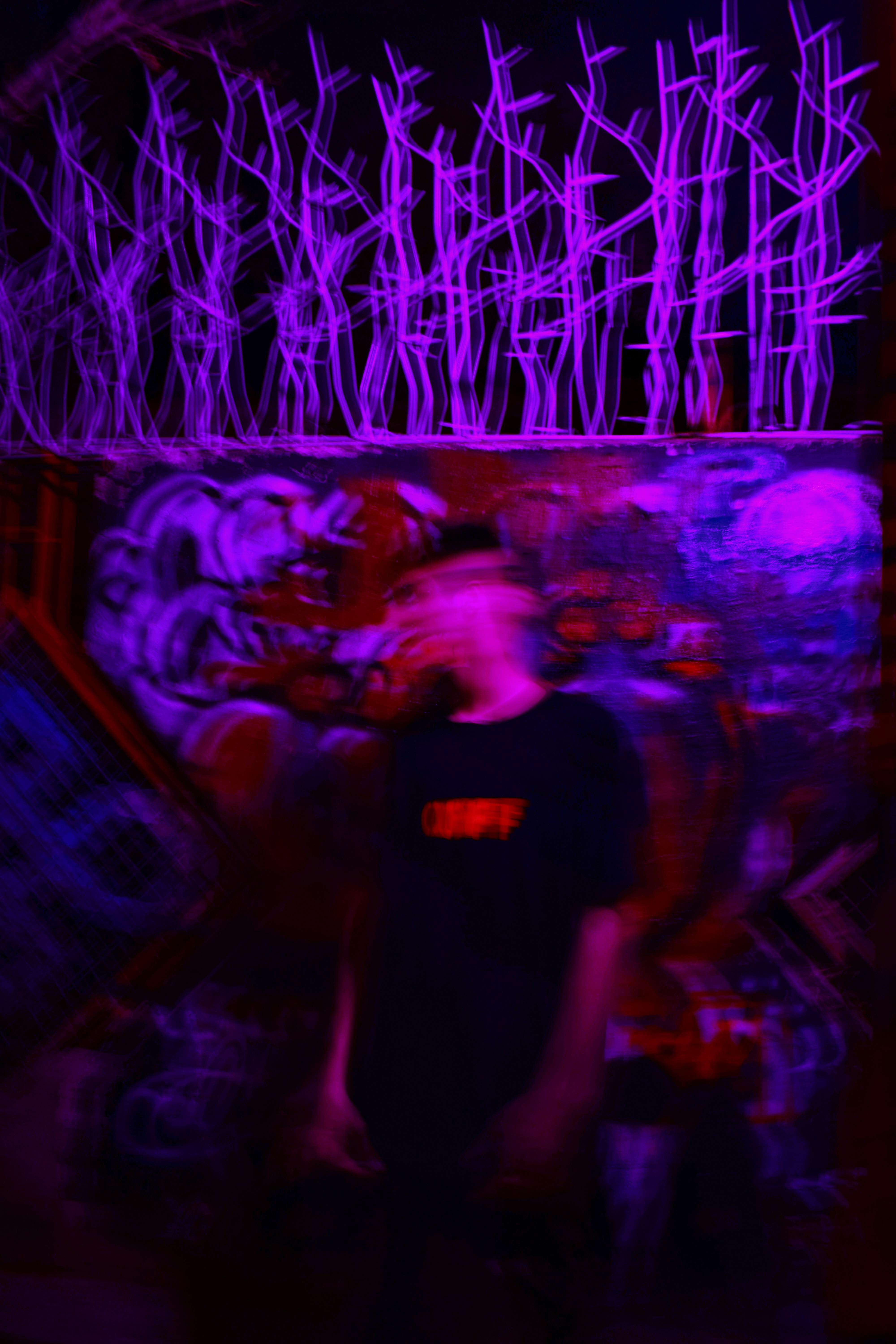 photo-1547452631-0c4c8af96197?ixid=M3wxMjA3fDB8MXxzZWFyY2h8MTh8fGxpdmUlMjBtJUMzJUIzYyUyMGwlRTElQkIlOTNufGVufDB8fHx8MTc0MzU4NDk1OHww\u0026ixlib=rb-4.0.3
