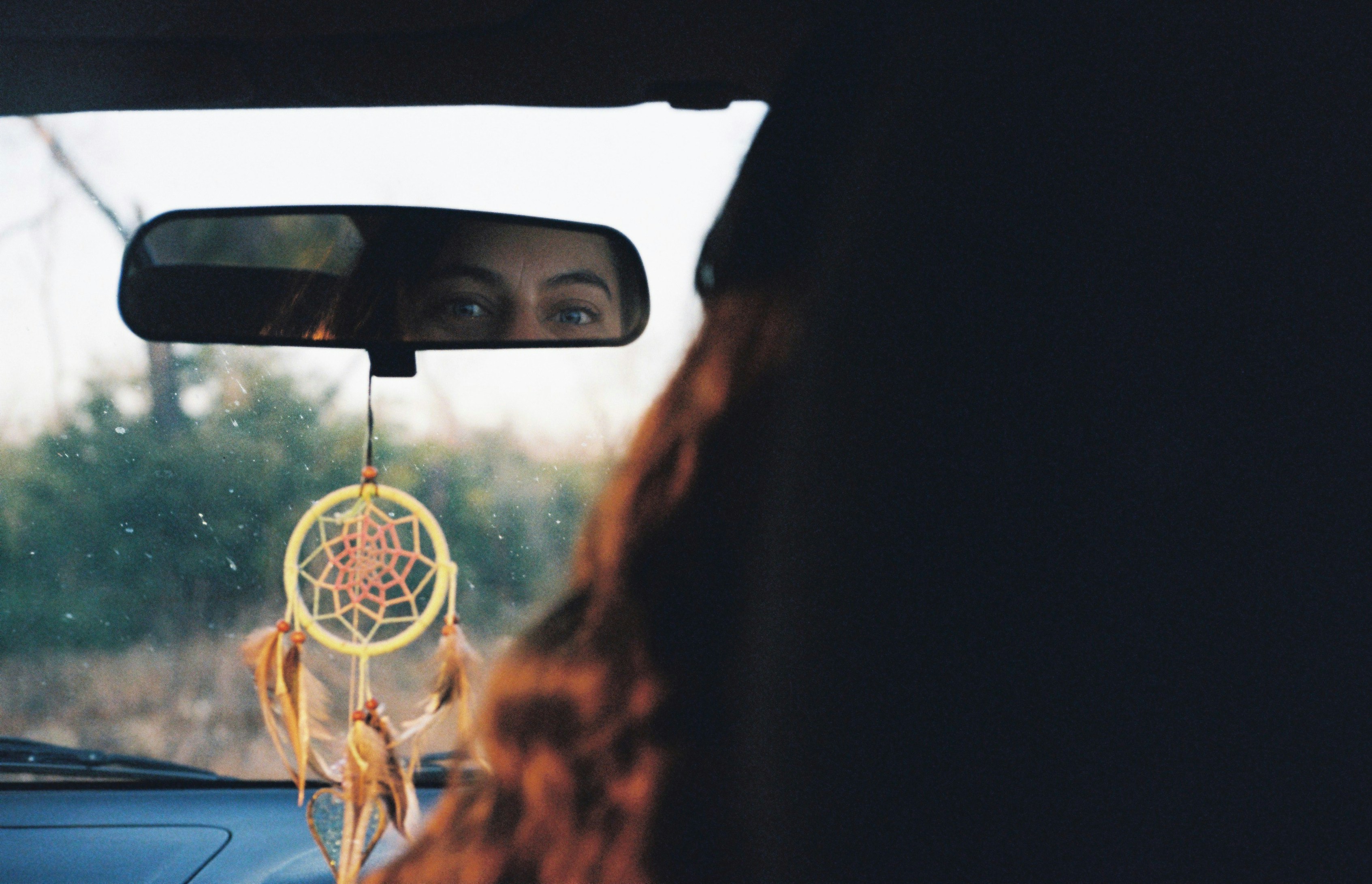 photo-1547597110-dce106902a35