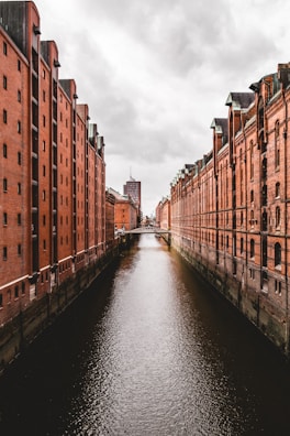 brown and white concrete building