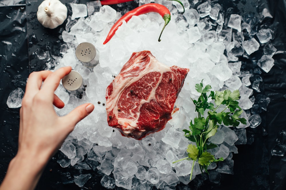 Carne encima de hielo