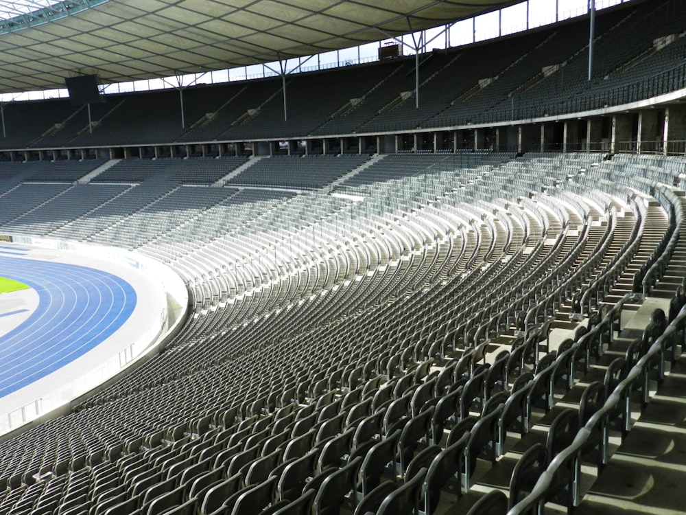 empty seats during daytime