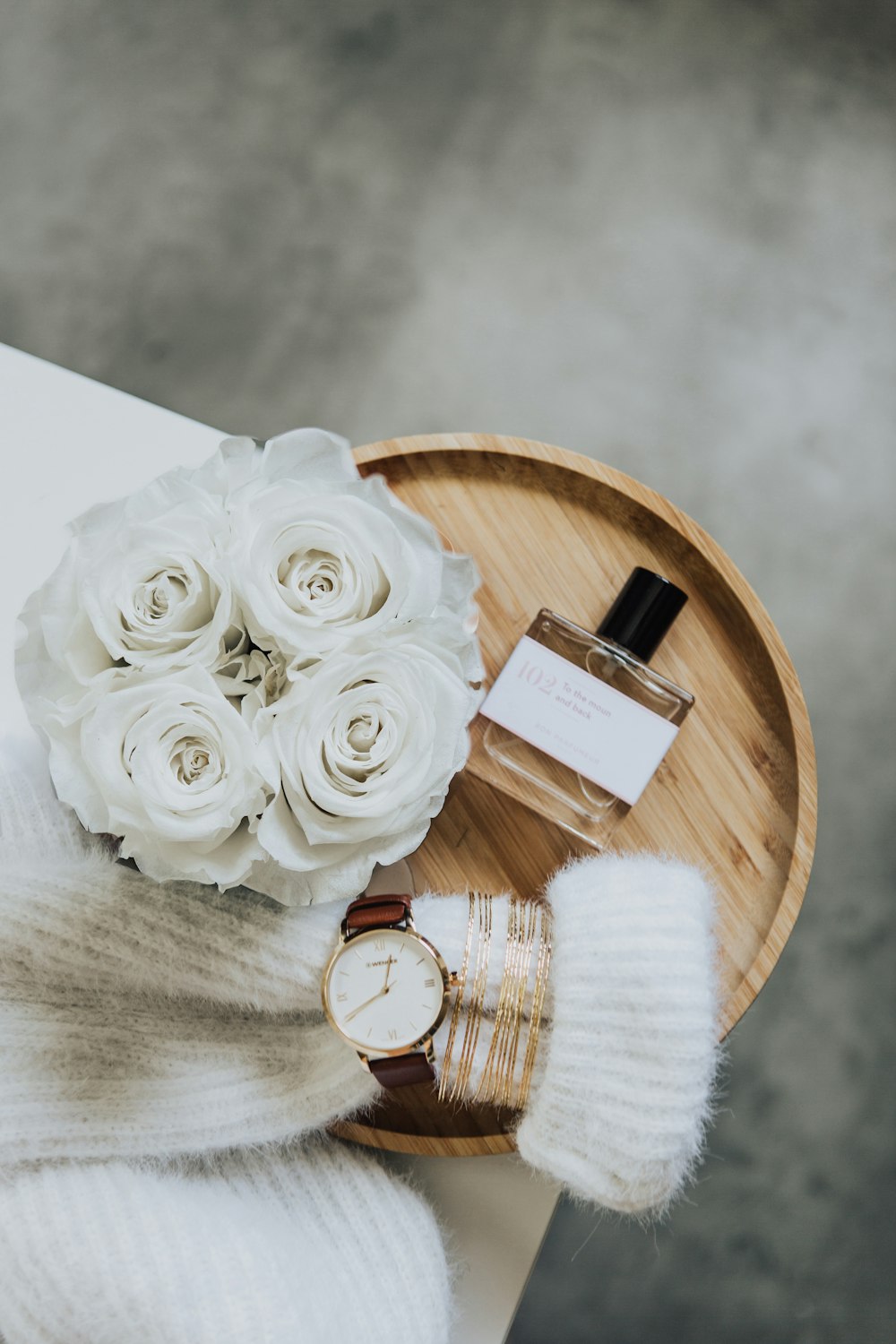 white rose flower bouquet