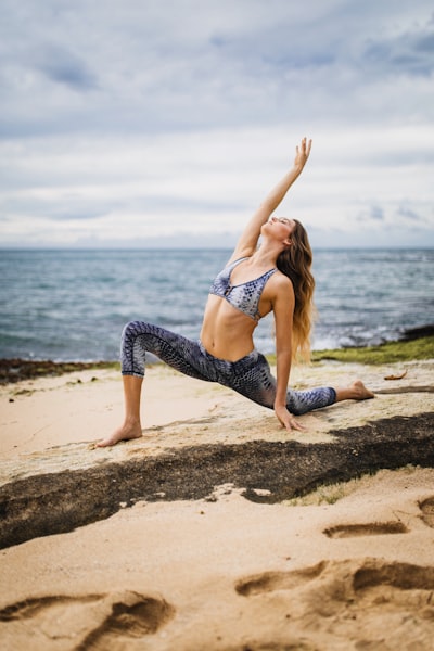 Sexy Yoga Pants Outline Your Beautiful Curves and Sexy Body