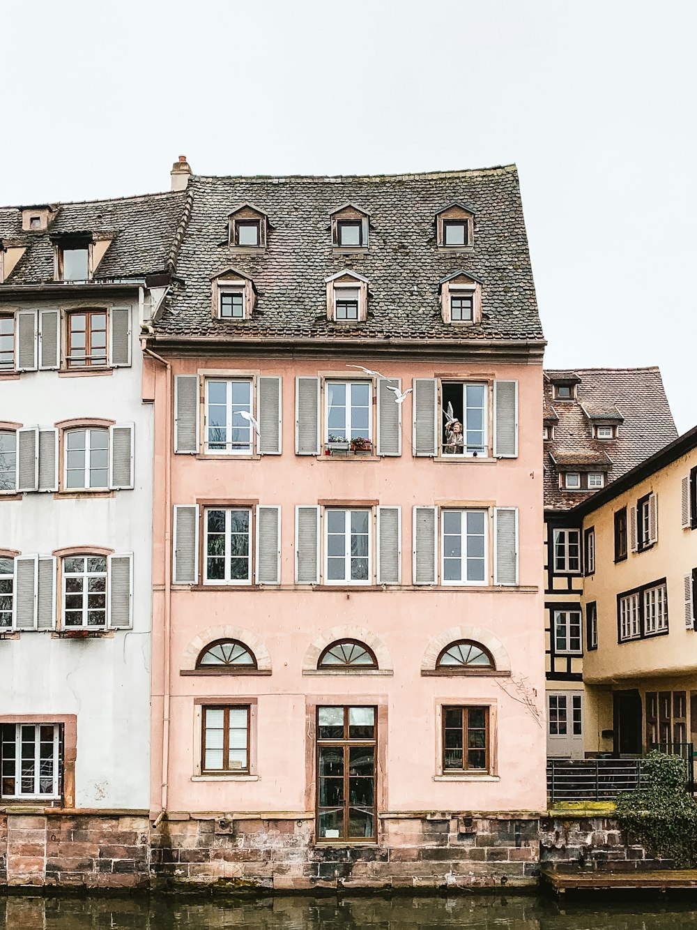 beige and gray concrete house