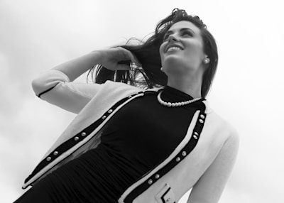 Vintage photograph of Marilyn Monroe wearing a Chiconcuac wool sweater in 1962.