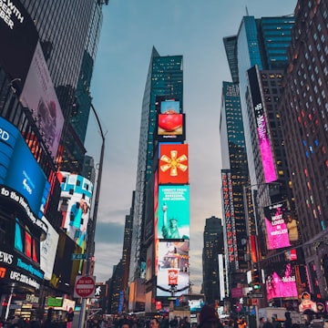 Cover Image for ๐ฝ๐ The Big Apple in the Bay ๐: A Multi-University NY Alumni Social