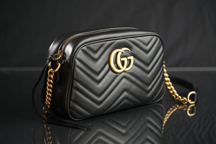 black Gucci leather shoulder bag