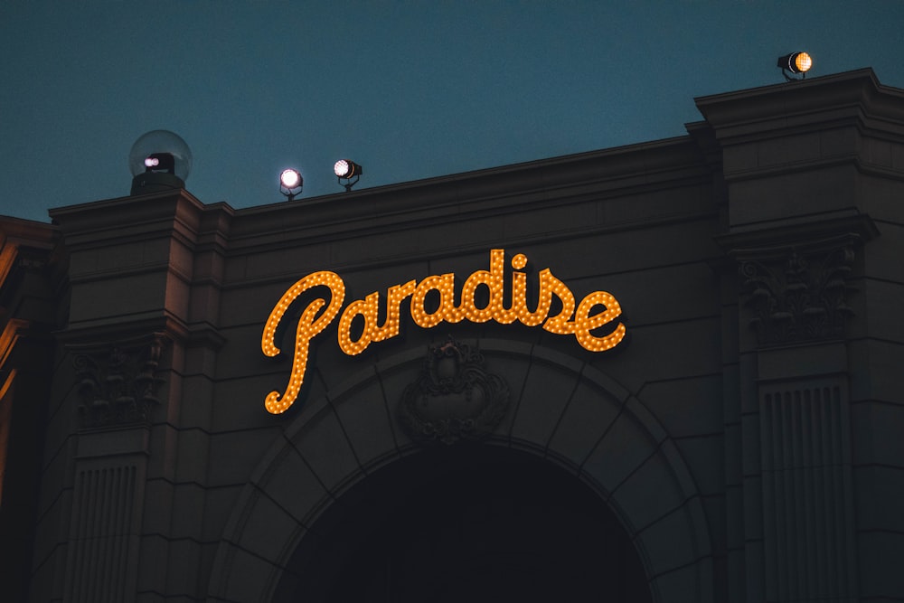 Paradise signage