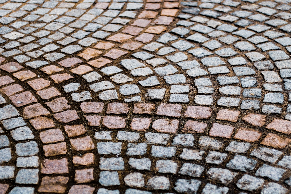 brown and red bricks