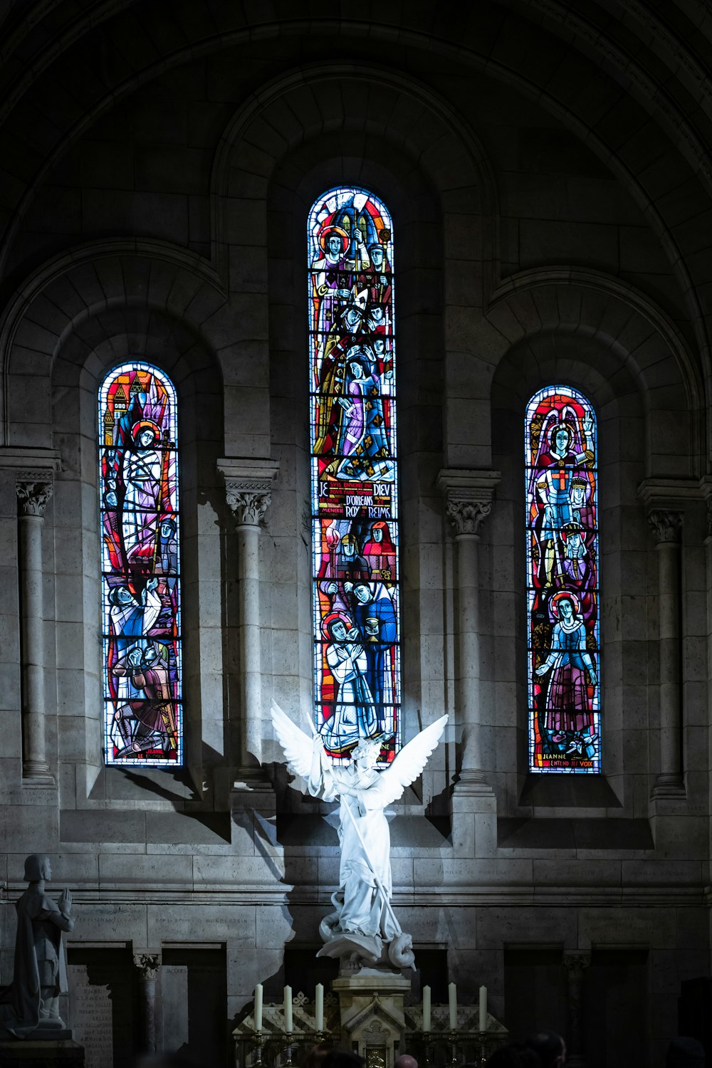 Estatua del ángel blanco