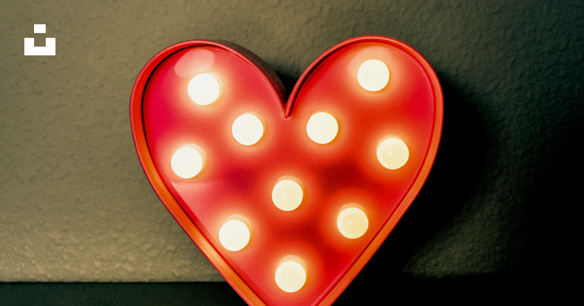 Led Coeur Rouge Décor de coeur éclairé par LED rouge et blanc photo – Image gratuite de ...