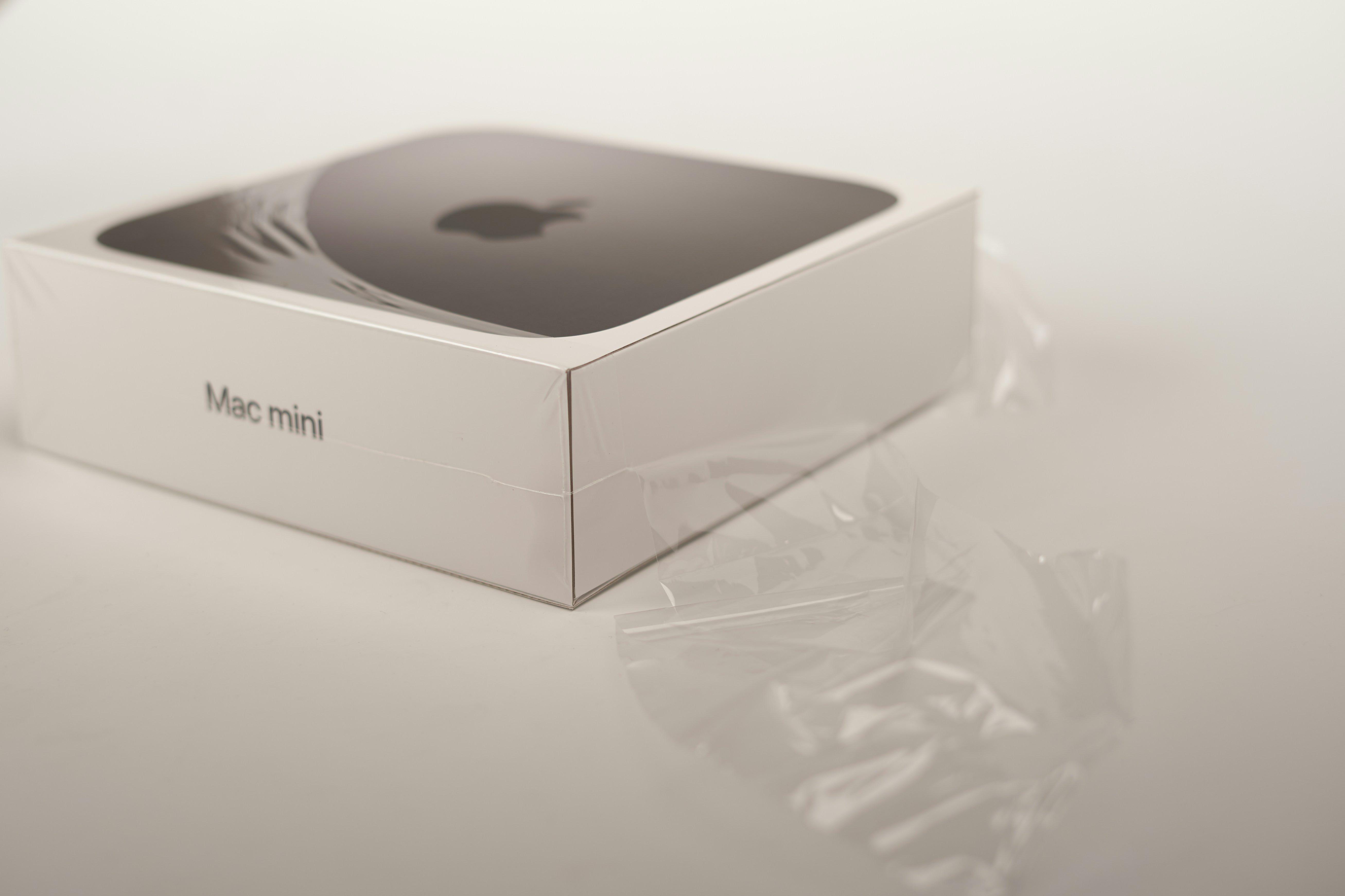 Comprehensive Review of the Mac Mini M4: Performance, Apps, SSD Solutions, and Components