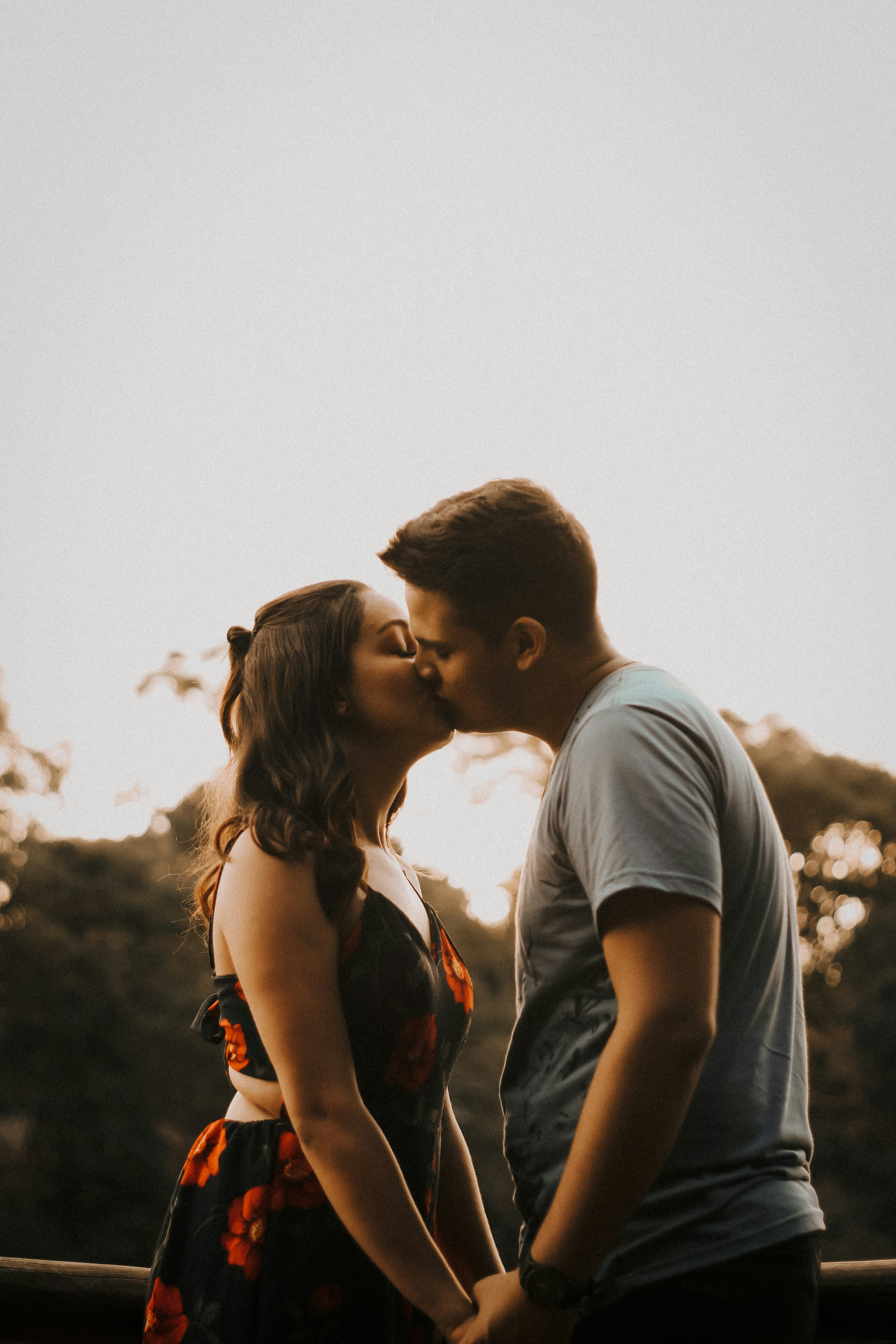 100+ Kissing Pictures Download Free Images on Unsplash