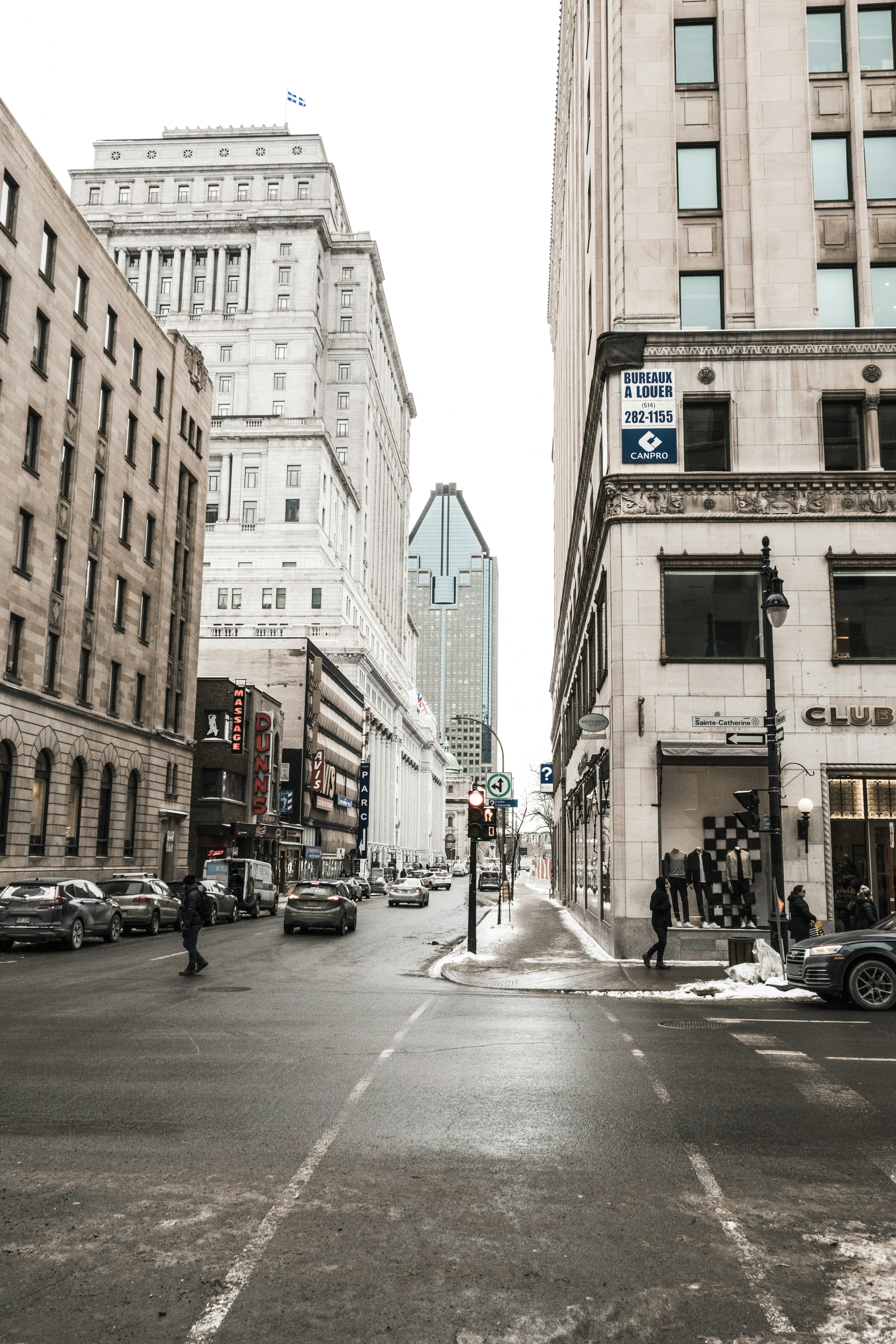 Photo by geoffreychevt