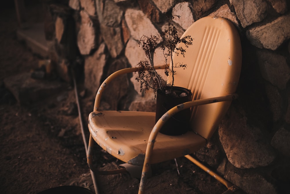 Fauteuil en métal gris