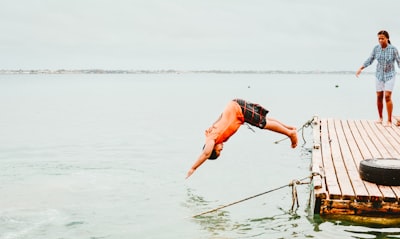 woman diving on water tonga google meet background