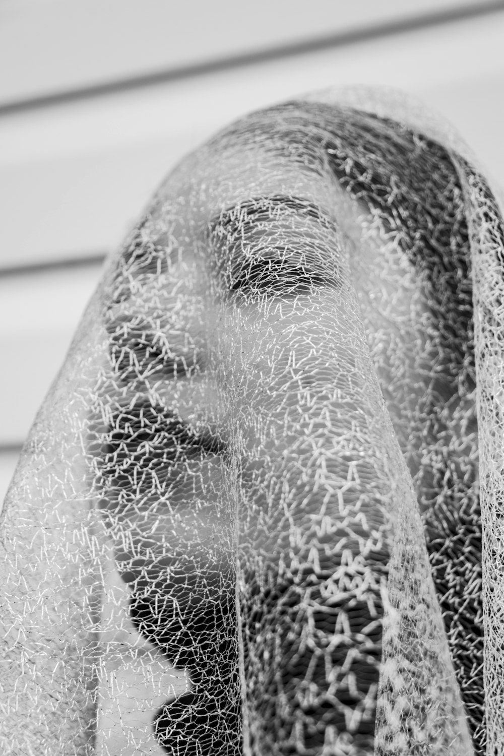 a black and white photo of a sculpture