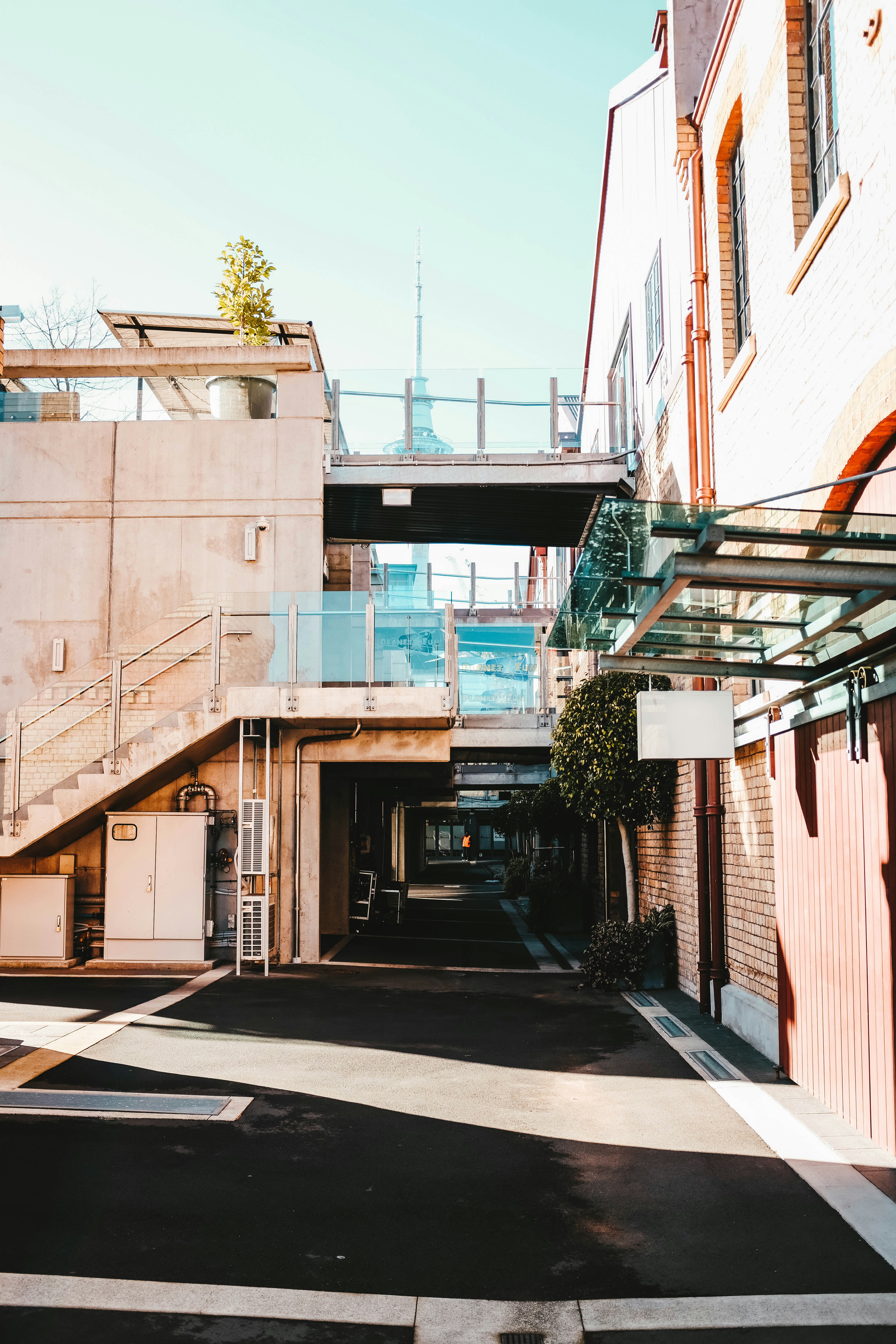 Photo by adrienolichon