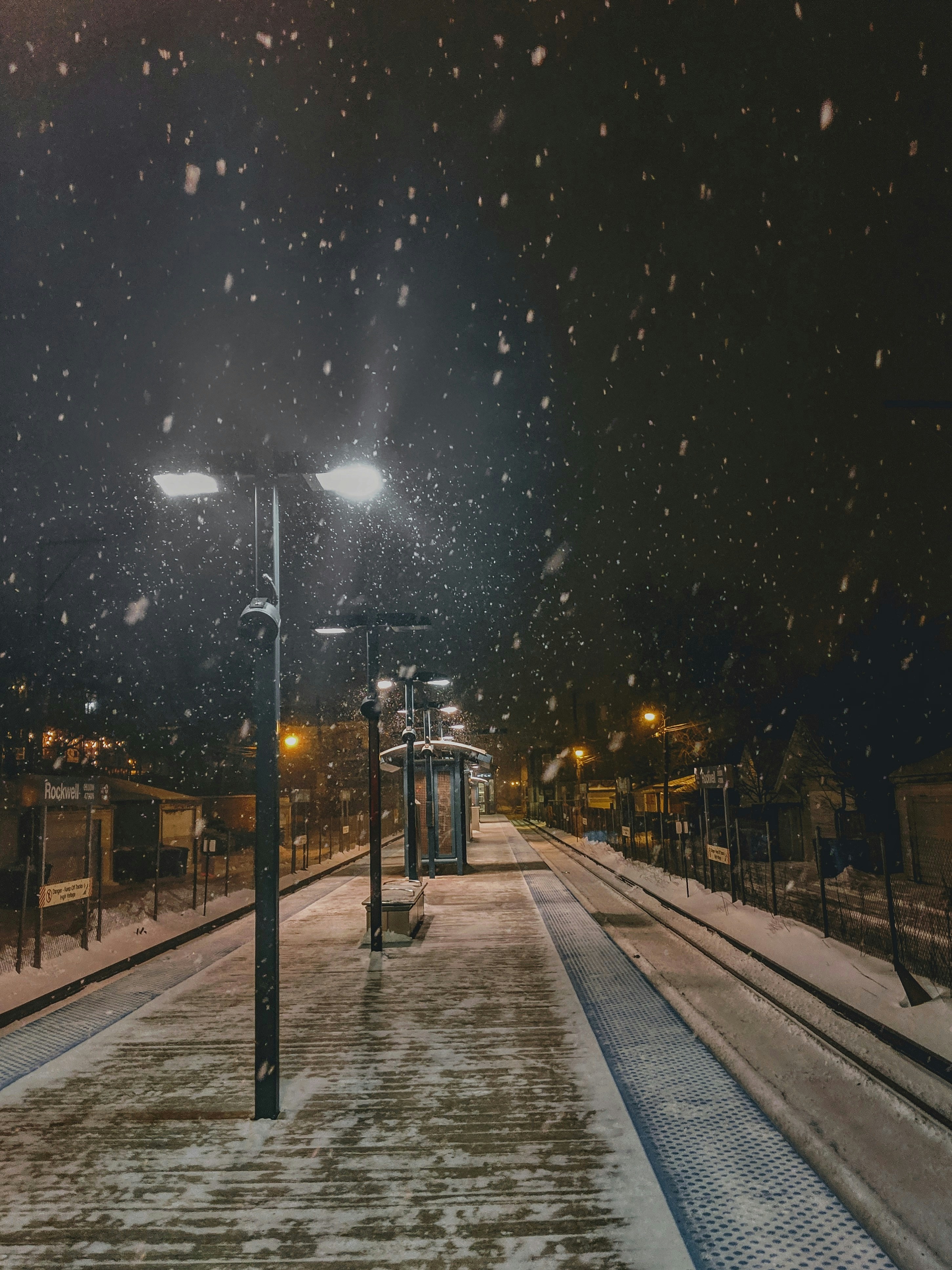 Choose from a curated selection of snow wallpapers for your mobile and desktop screens. Always free on Unsplash.