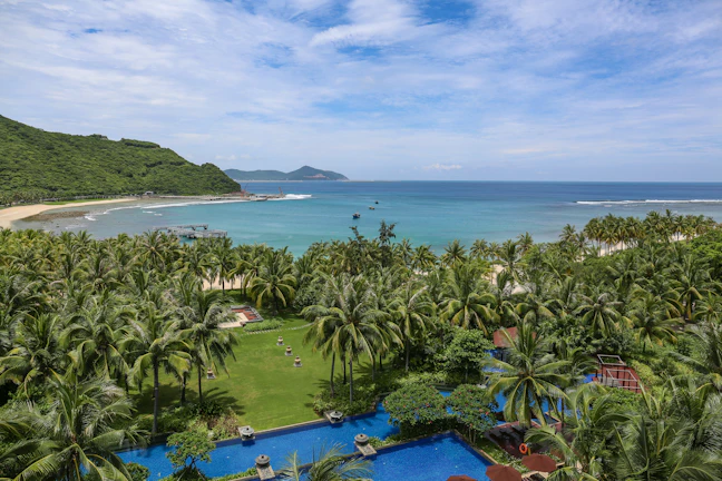 Luxury 5-Day Sanya Itinerary: Tropical Resorts & Private Tours