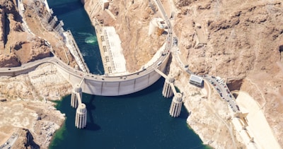 white concrete dam during daytime