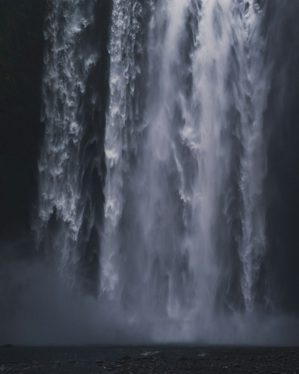 waterfalls during daytime