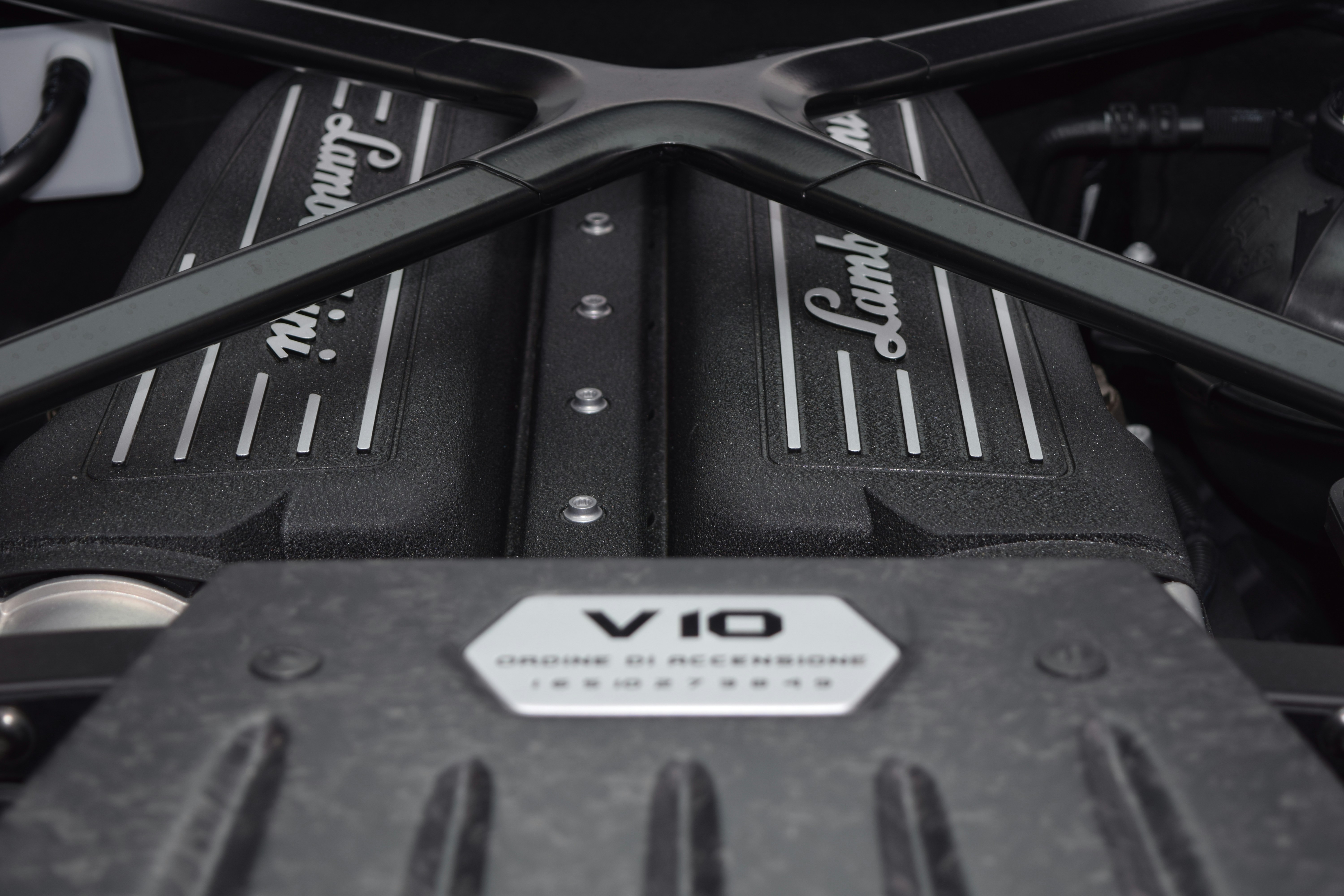 The Mighty V10 Engine: A Short History and Greatest Hits