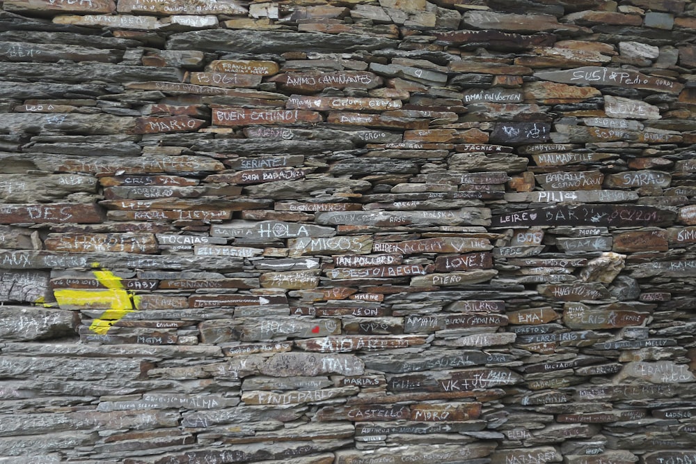 gray and brown concrete wall