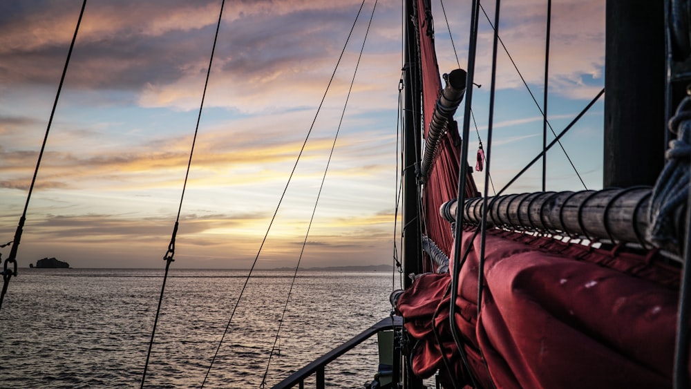 close-up photography of boat on calm water