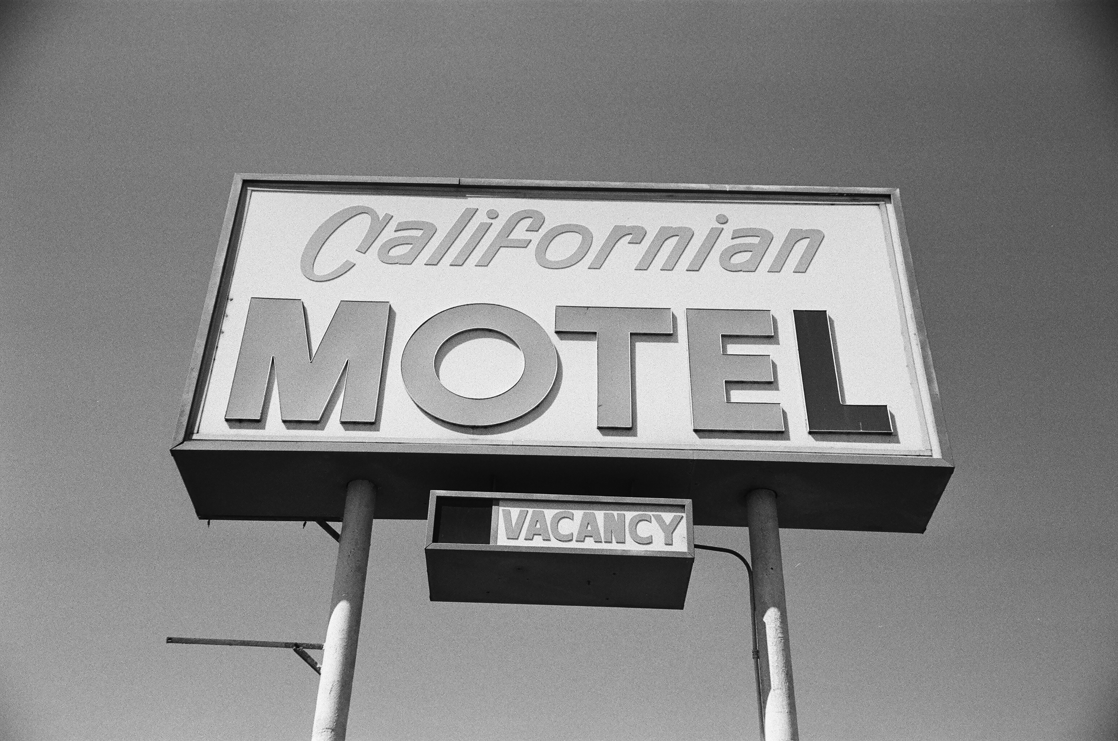 California Motel Vacancy signage