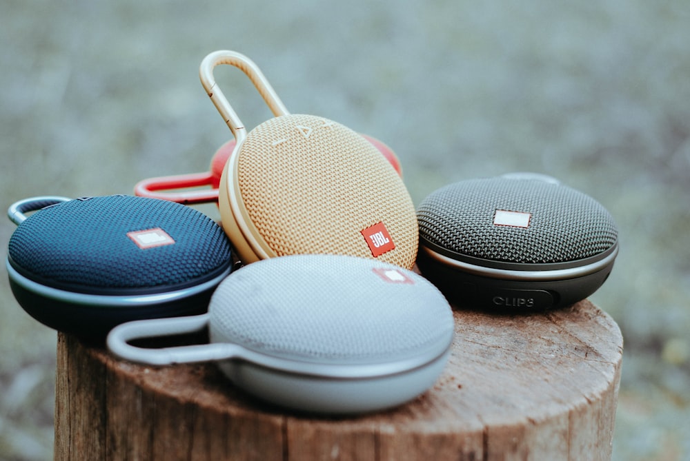 all colors of JBL Clip 3 portable speakers