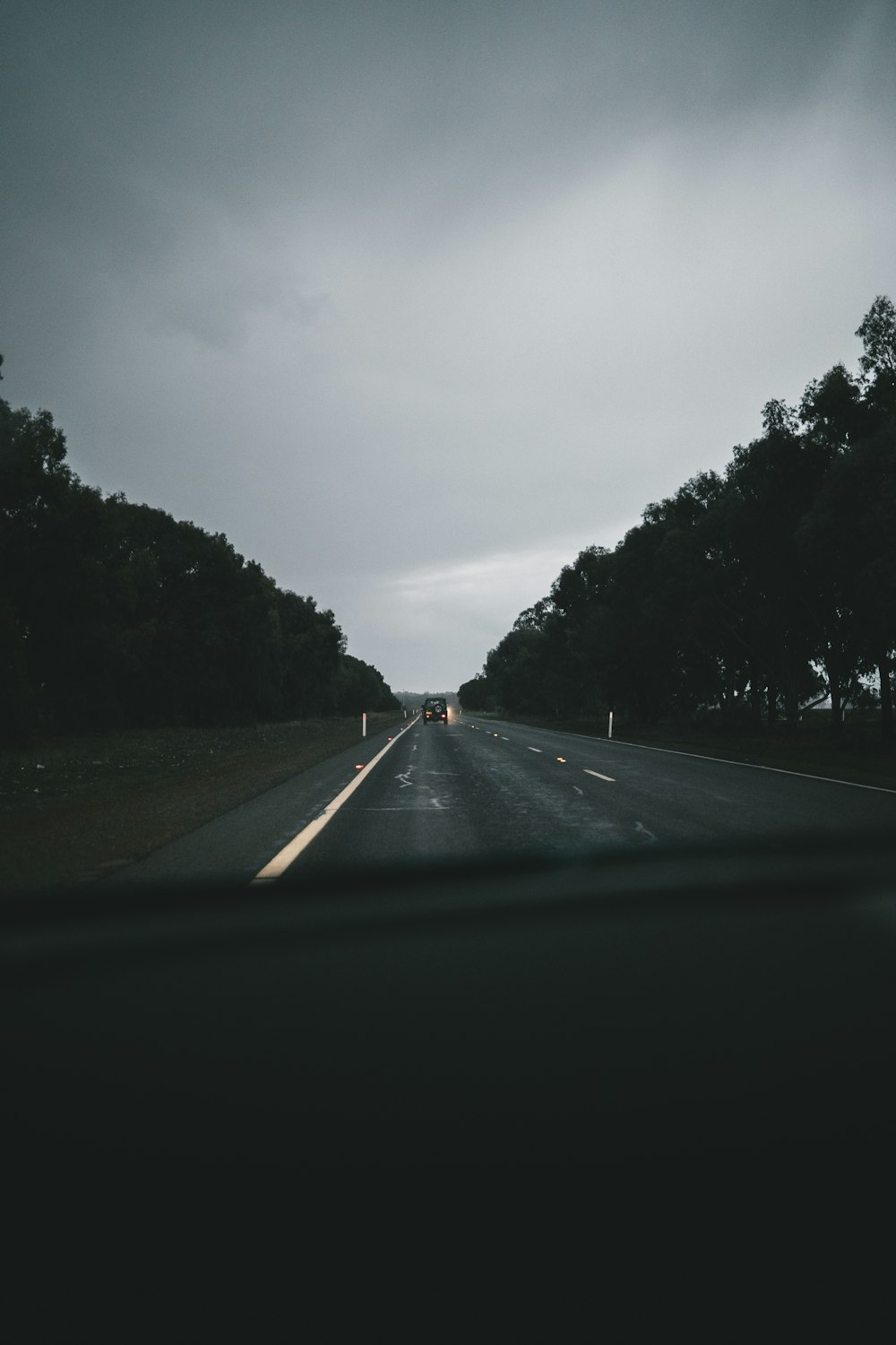 gray concrete roadway