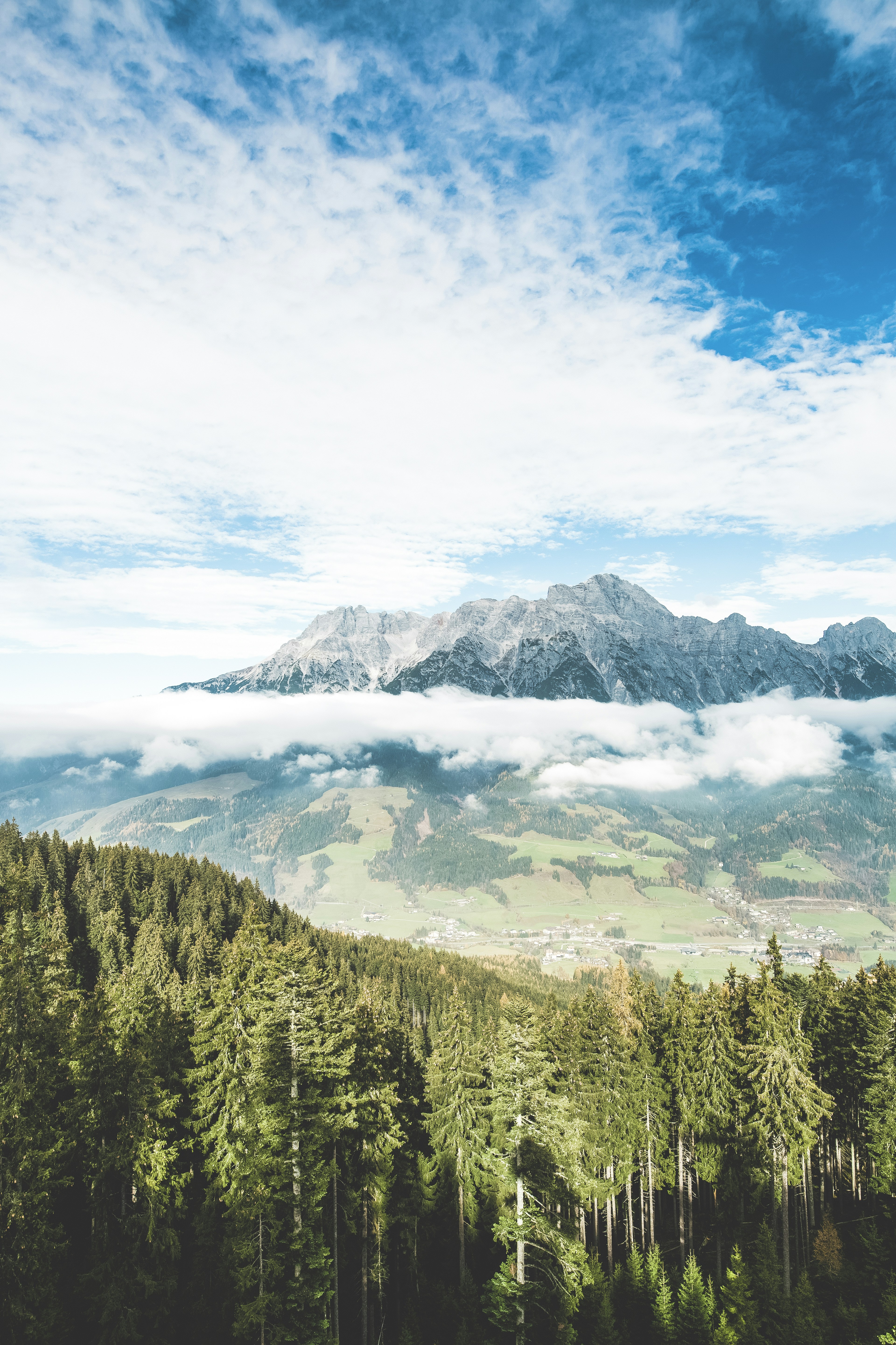 Photo by markusspiske