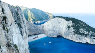 bird's eye view of boat on body of water