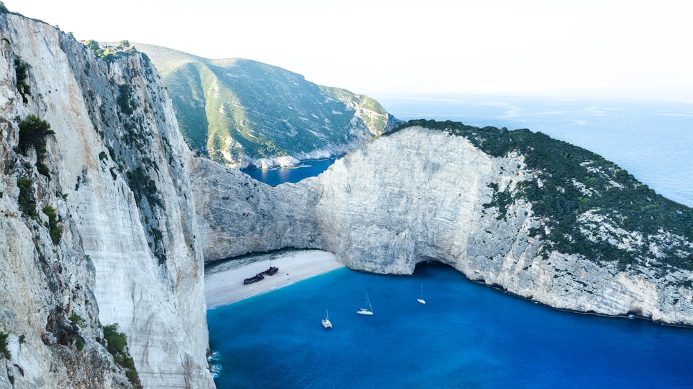 bird's eye view of boat on body of water