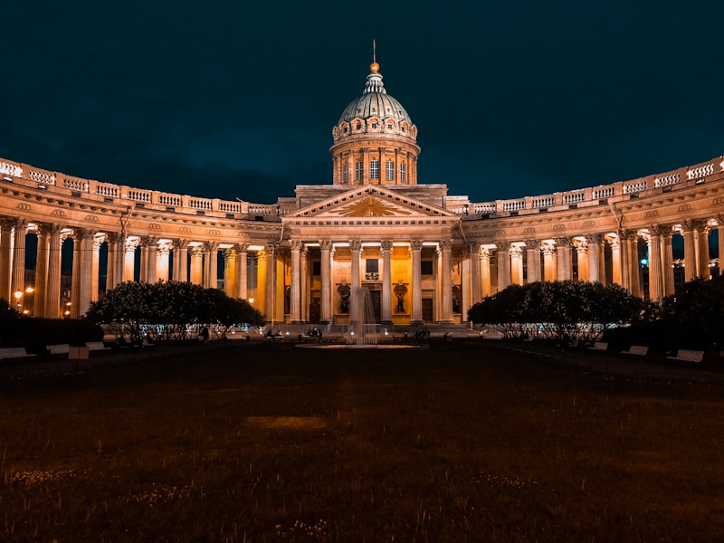 Explore St. Petersburg's Palaces