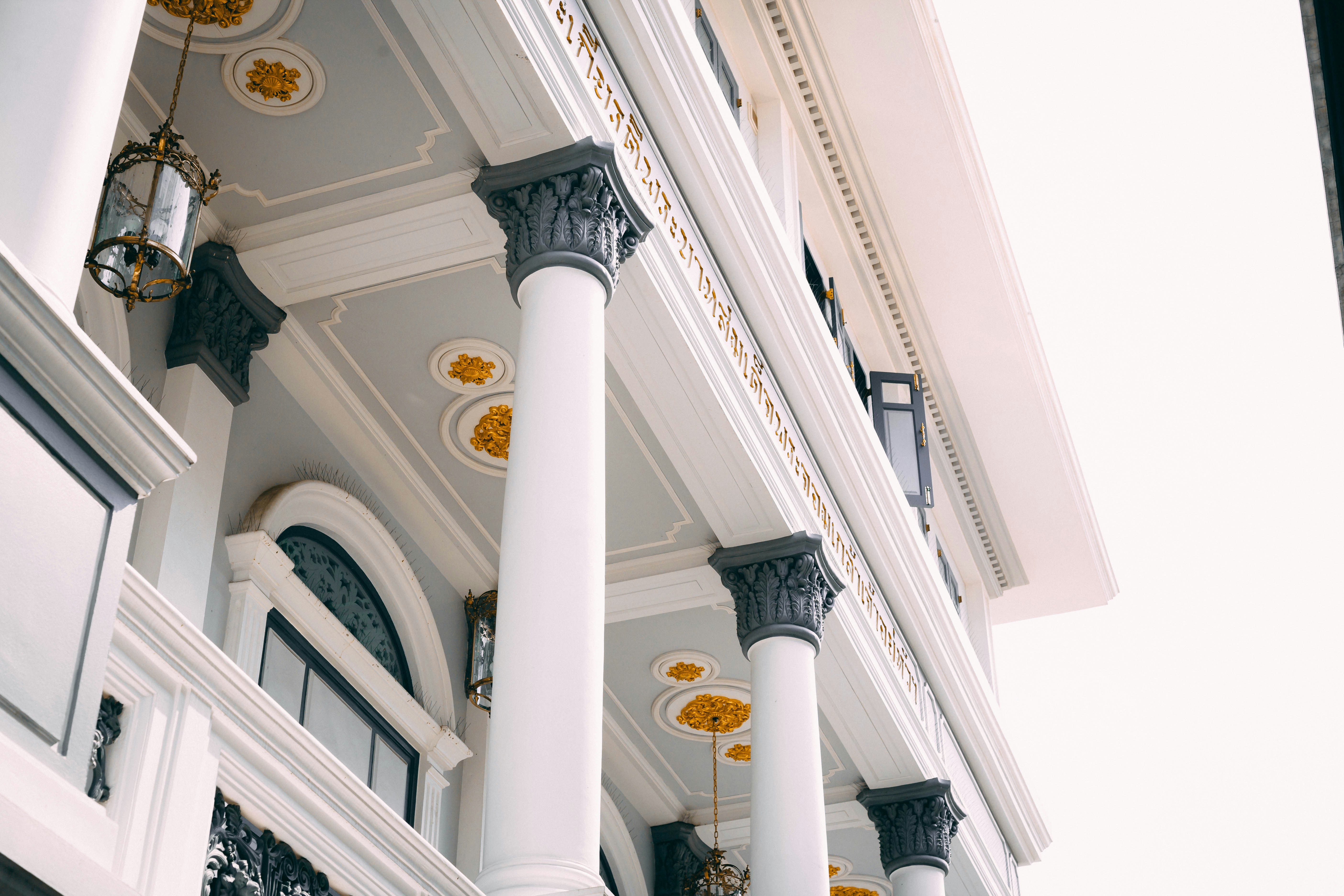 Photo by charlespostiaux