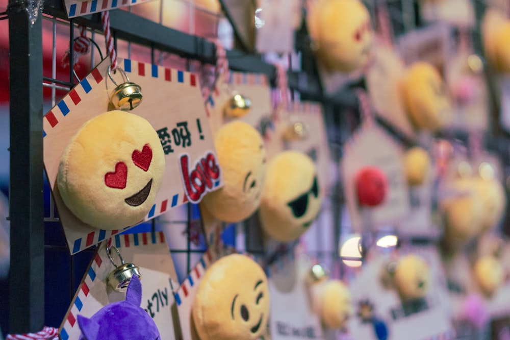 shallow focus photo of heart eye emoji keychain