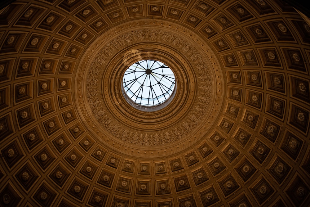 plafond en forme de dôme