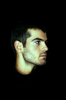 Illustration showing diverse male face shapes with clear labels.