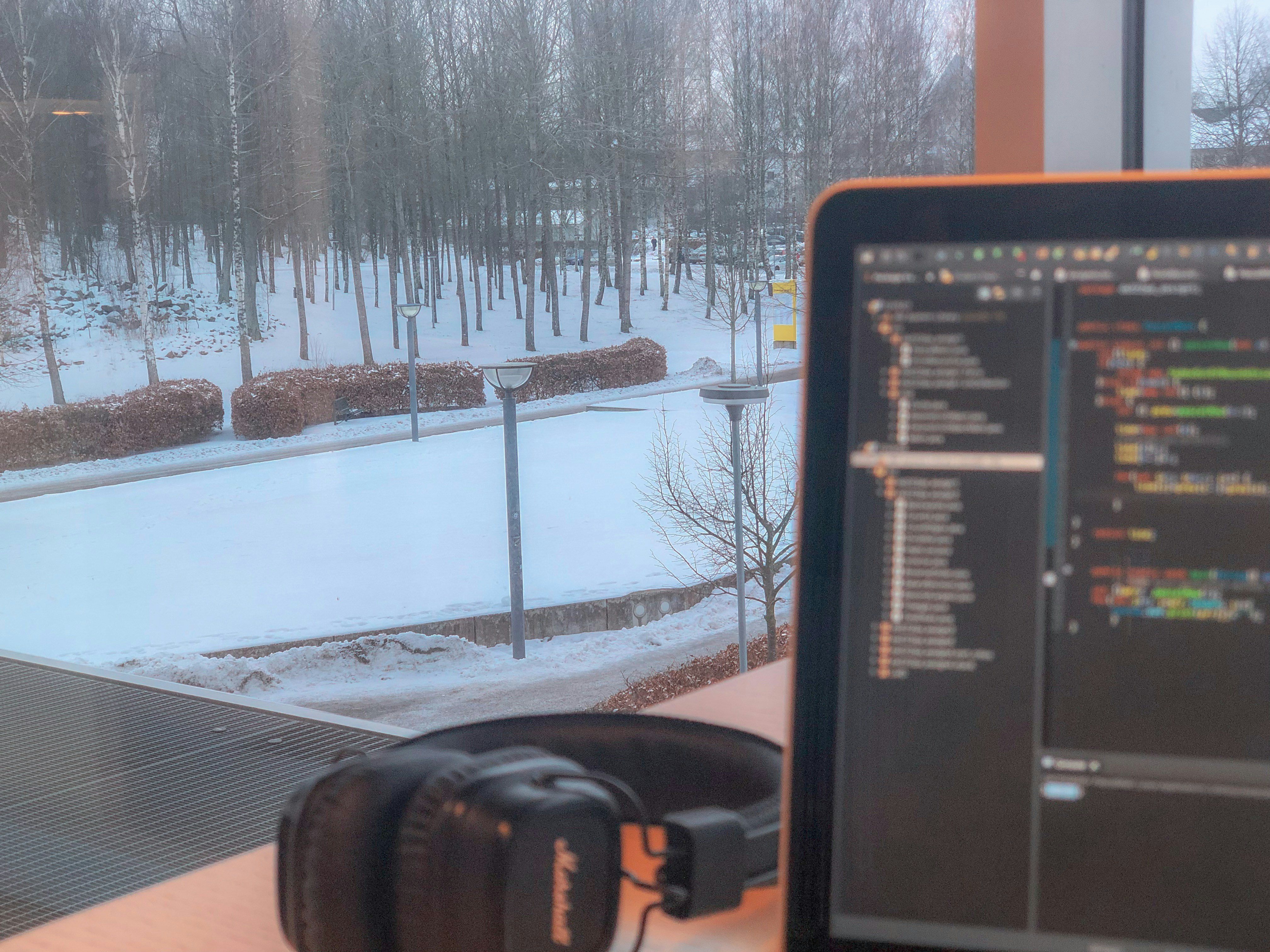 겨울철 독서와 음악의 조화