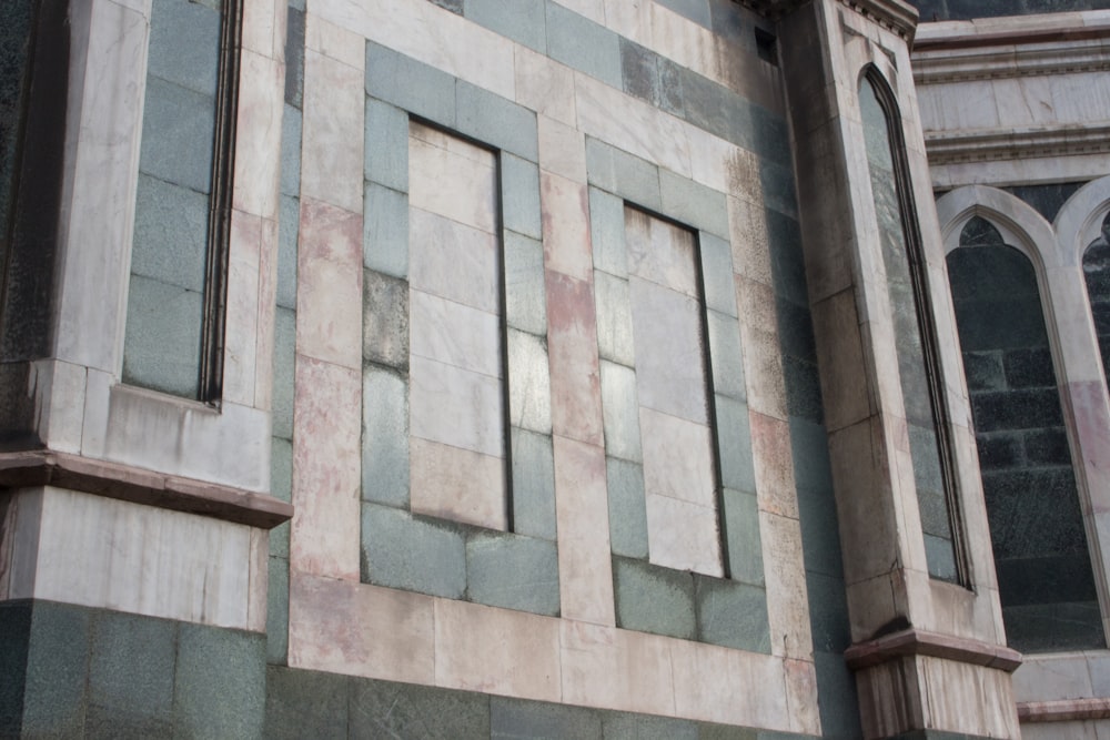 gray and brown concrete building