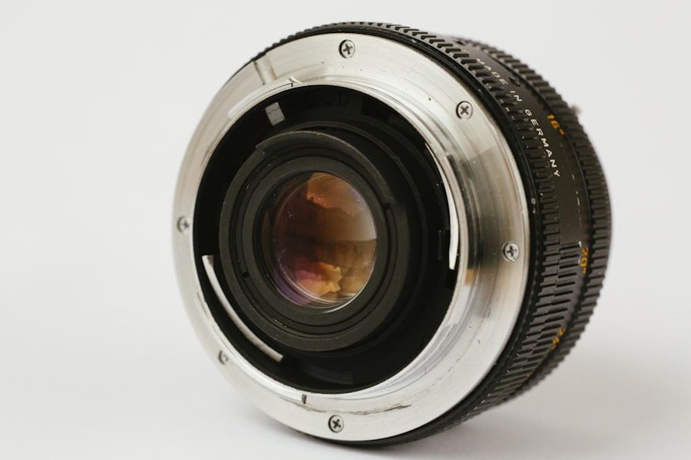 close-up photography of telephoto lens