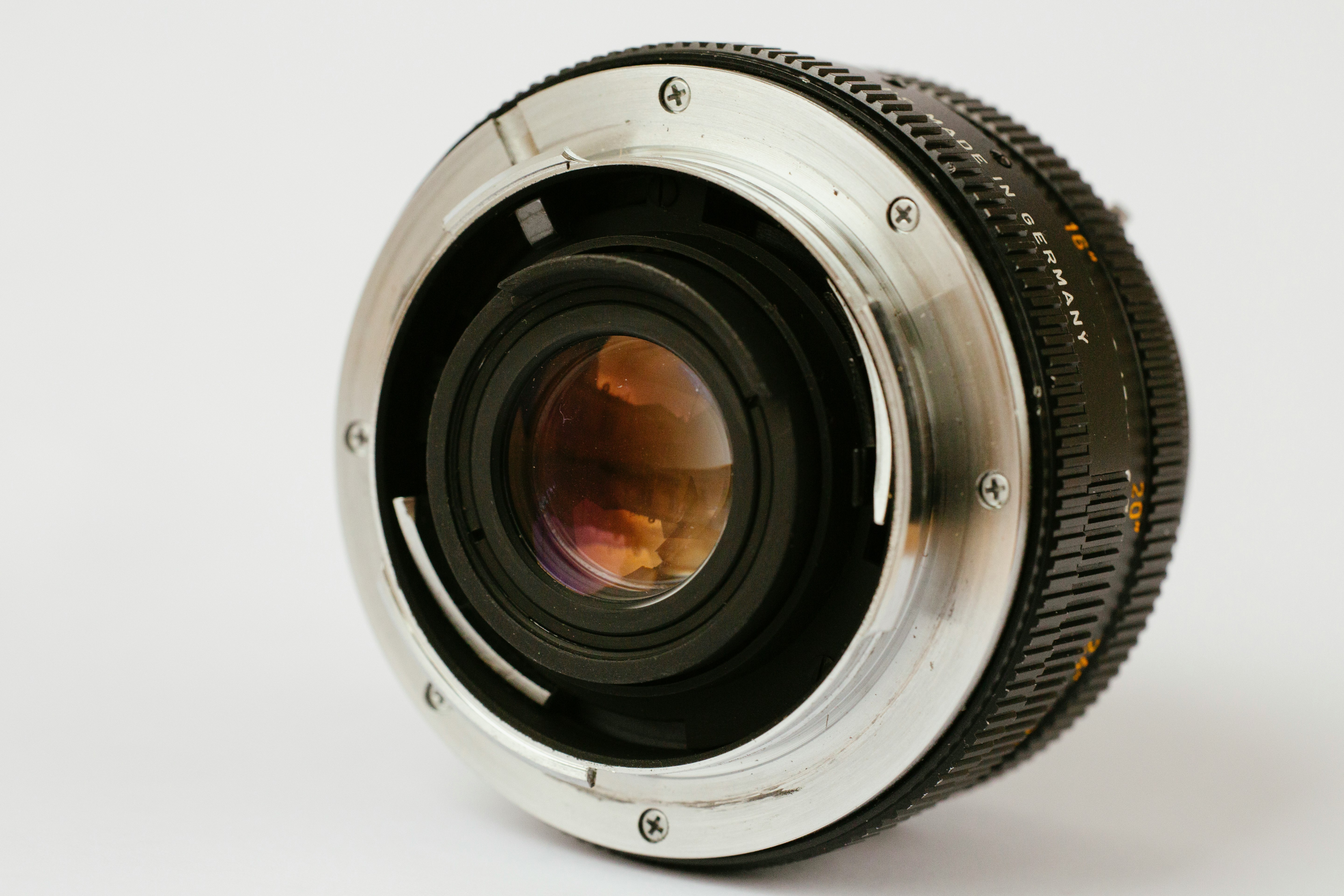 close-up photography of telephoto lens