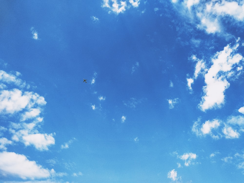 Лазоревое небо. Лазурное небо. Голубое небо фото. Лазурный небосвод.
