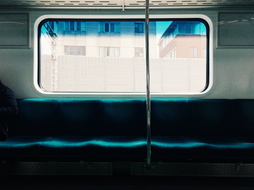 sedie a treno blu