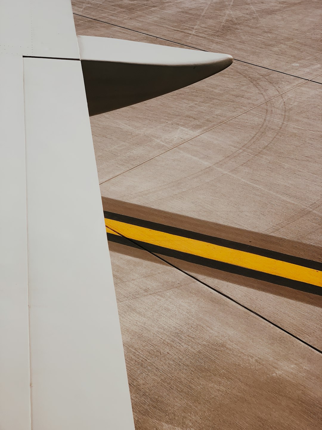 gray passenger plane wing