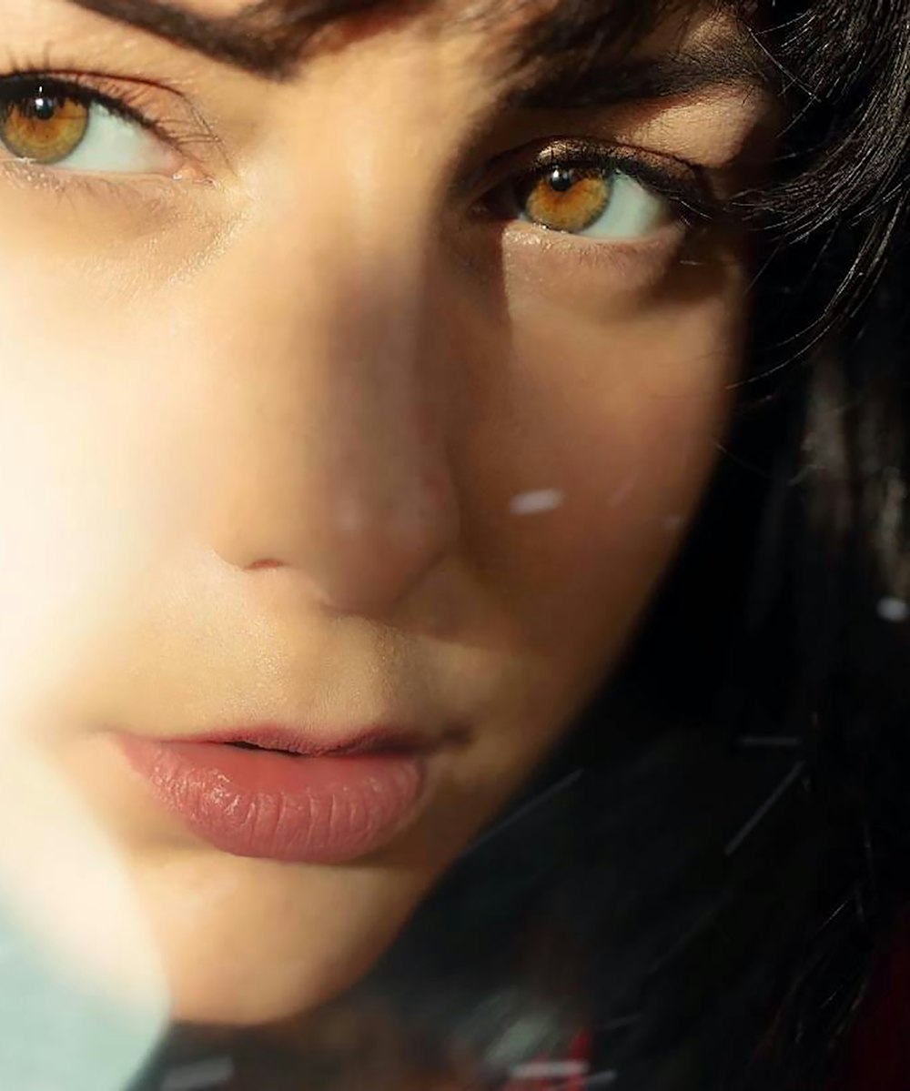 close-up photography of woman face